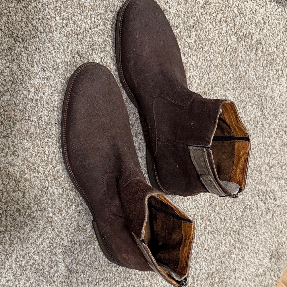 Elegant Dark Brown Chukka Boots